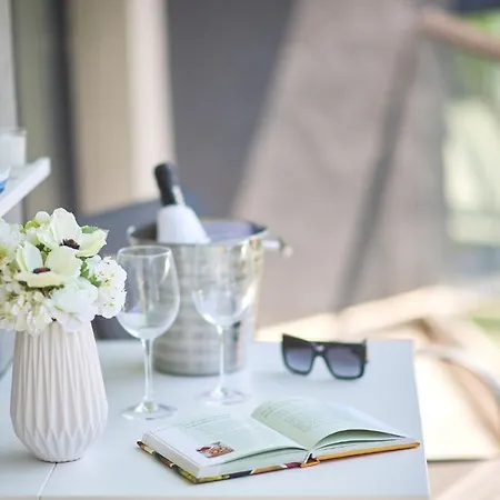 Happy Summer N Pool Alezzi Beach Apartment