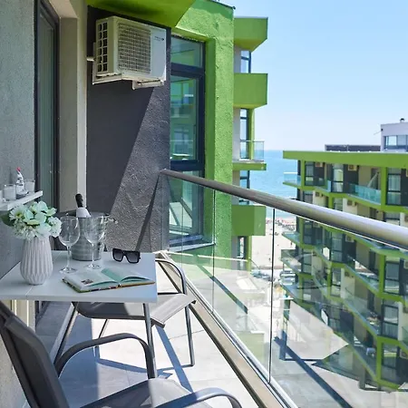 Happy Summer N Pool Alezzi Beach Apartment *