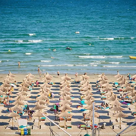 Happy Summer N Pool Alezzi Beach *